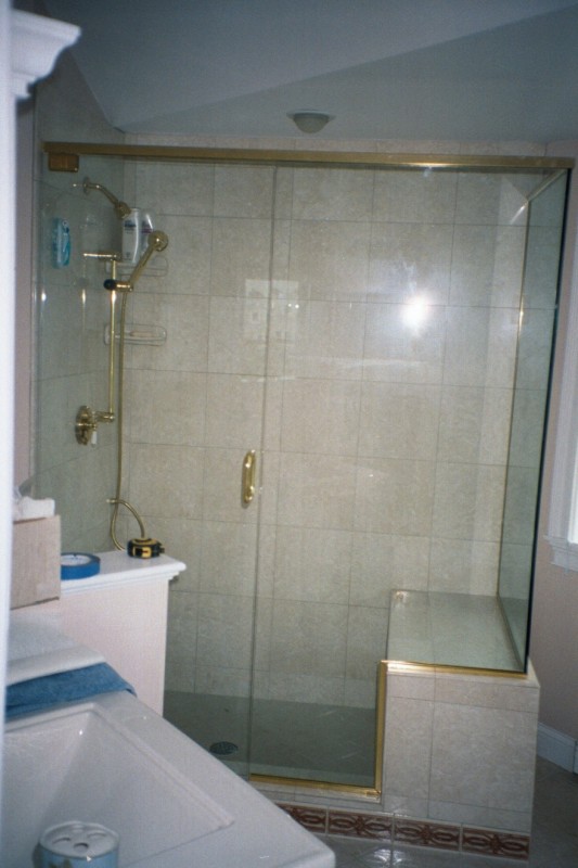 Frameless Door with Notch Panel with Return